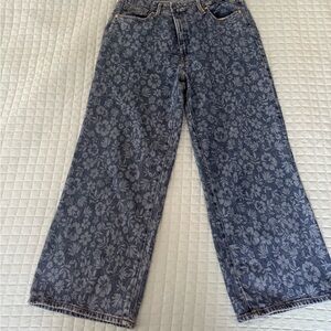 Good American Palazzo Crop Floral Patterned Blue Jeans